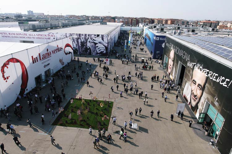 Vinitaly, word biggest wine exhibition.