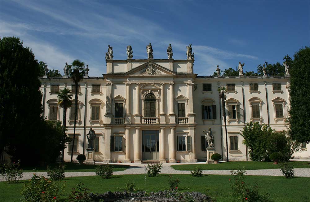 villa Novare, Mosconi Bertani, in Valpolicella